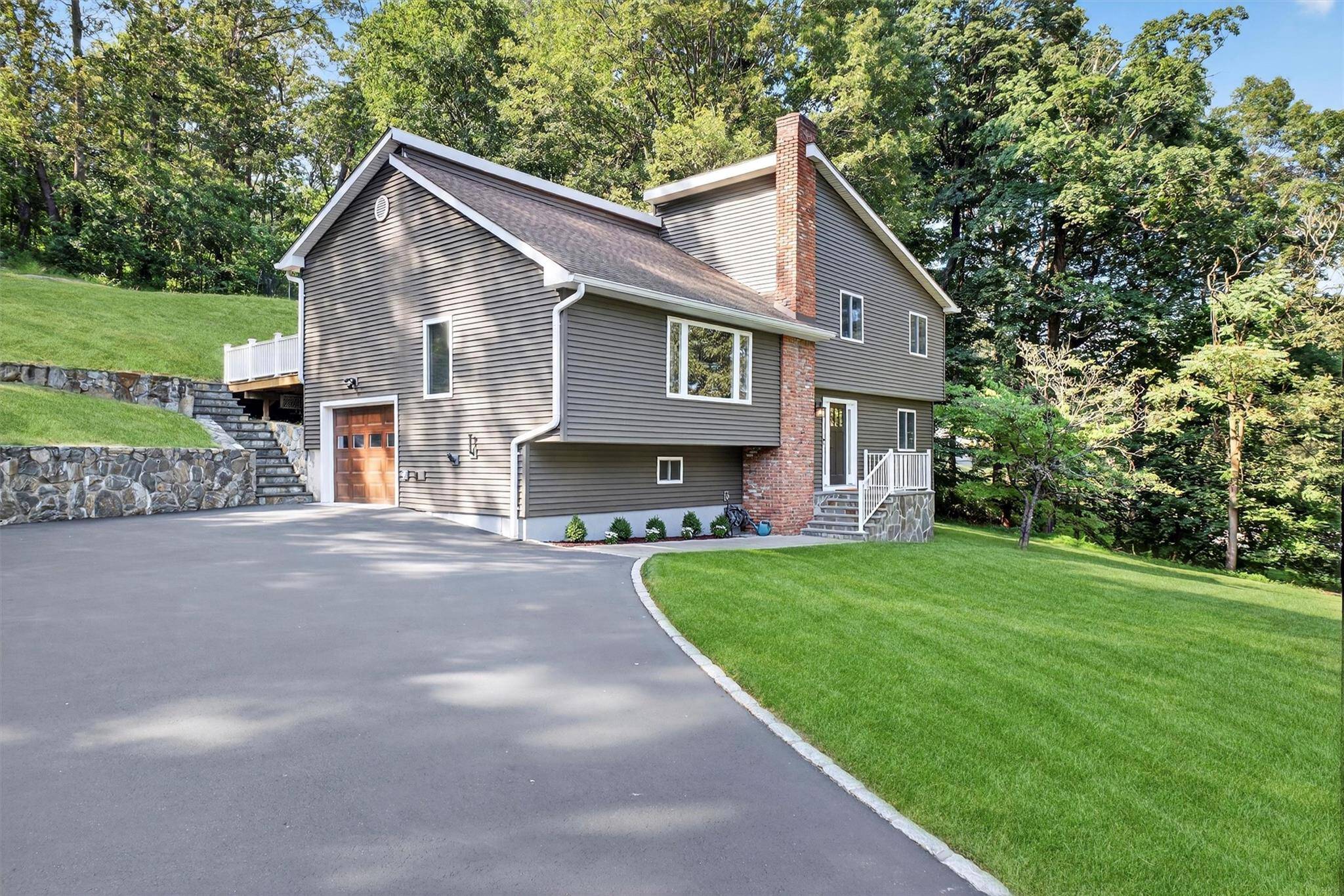 Cortlandt Manor, NY 10567,28 Di Rubbo DR