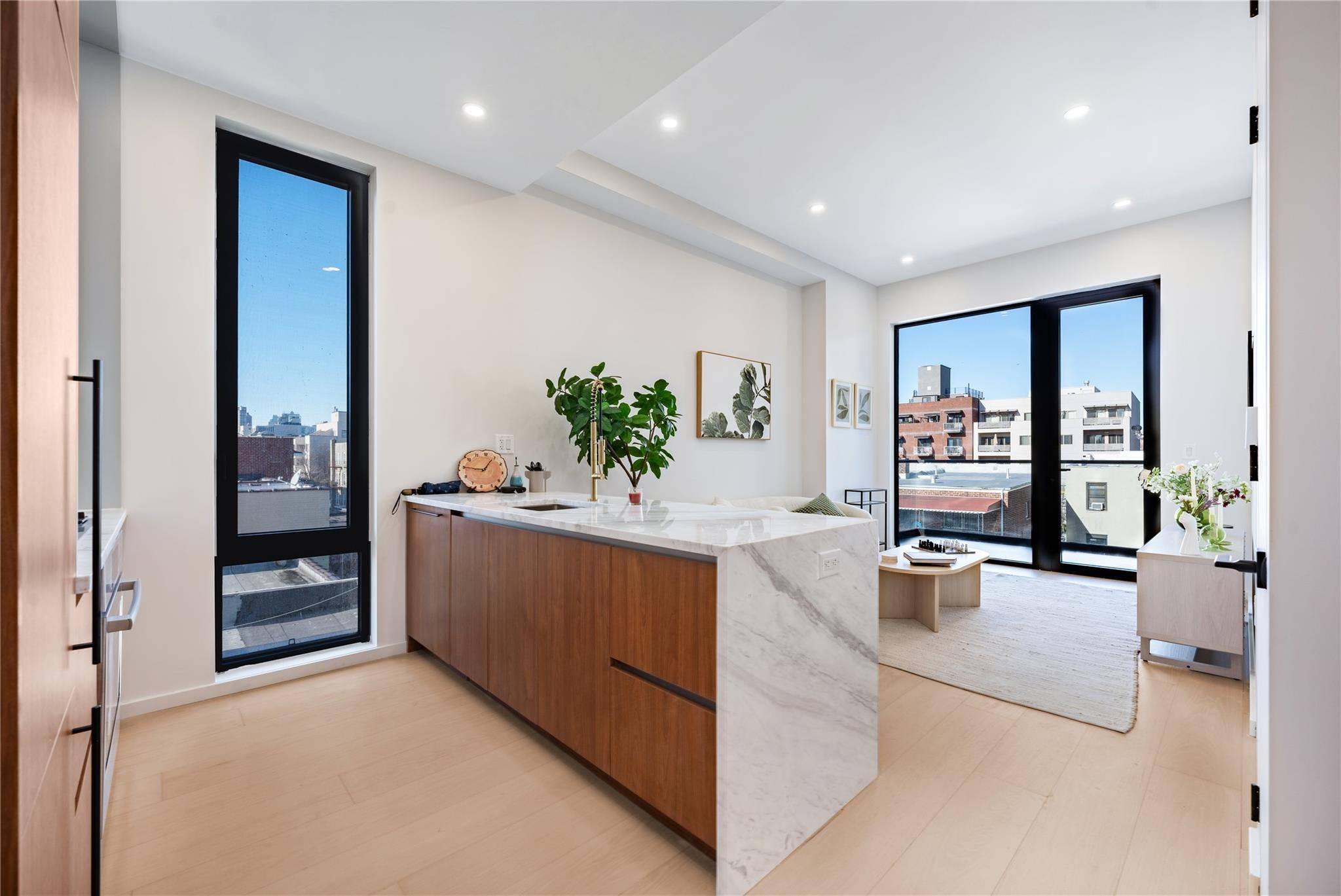 Astoria, NY 11106,31-16 21st ST #5J
