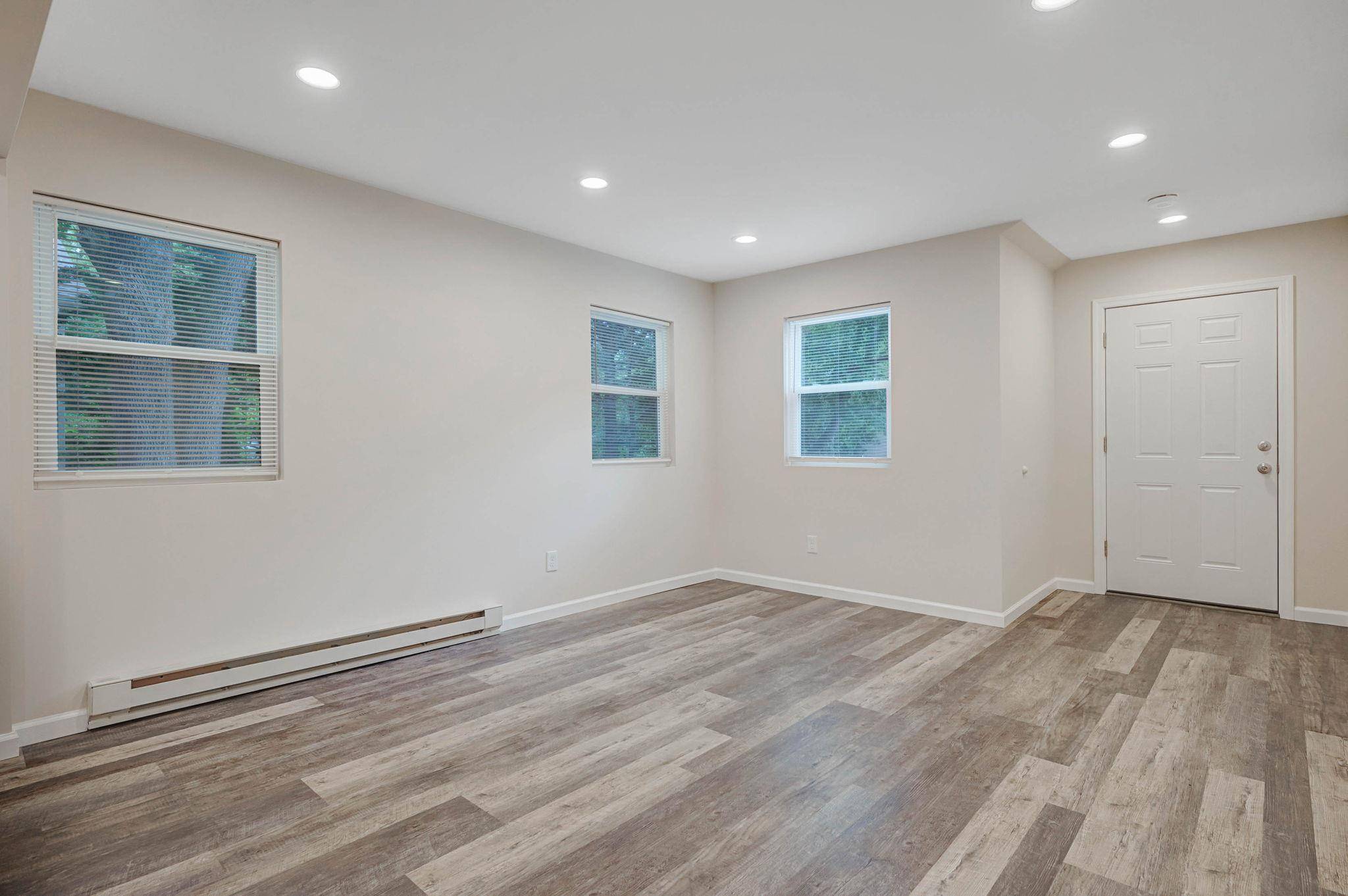 Wading River, NY 11792,79 15th ST #Unit 1