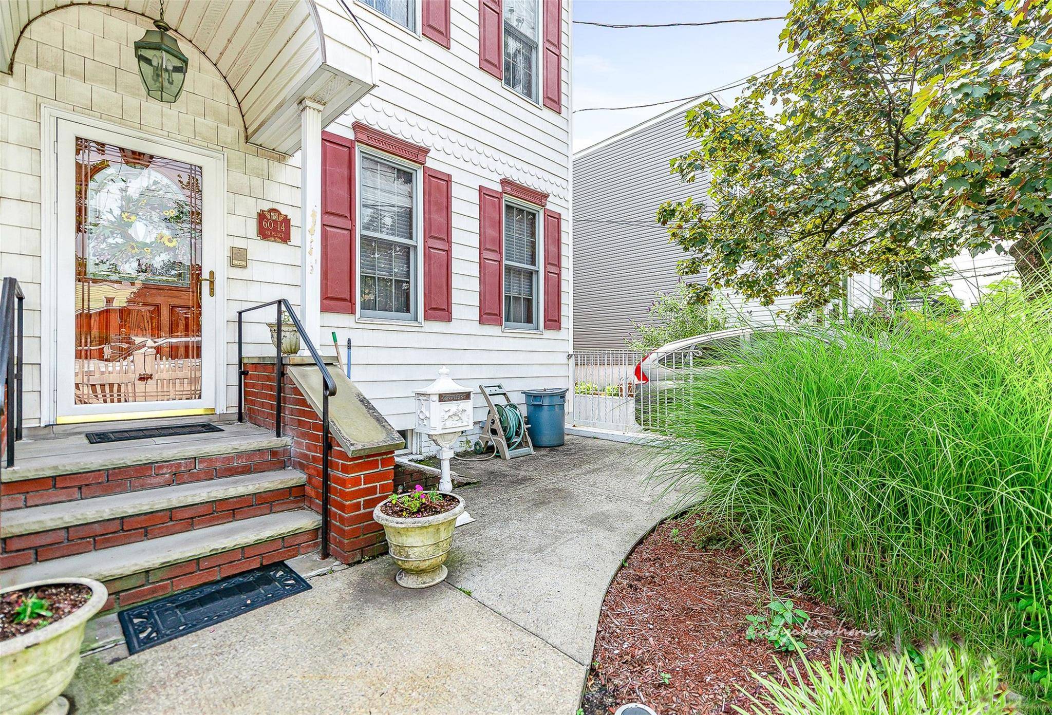 Maspeth, NY 11378,60-14 69th PL