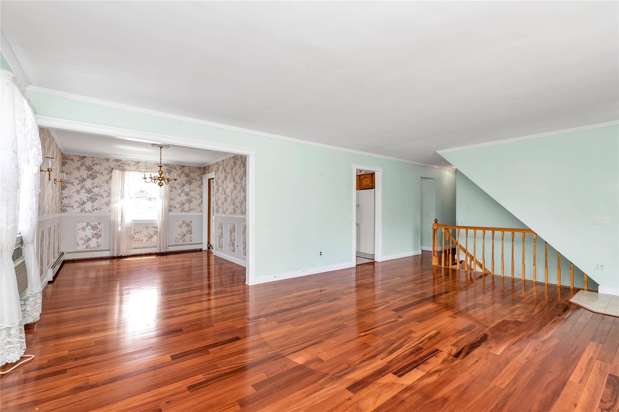 Glen Cove, NY 11542,20 Alex LN