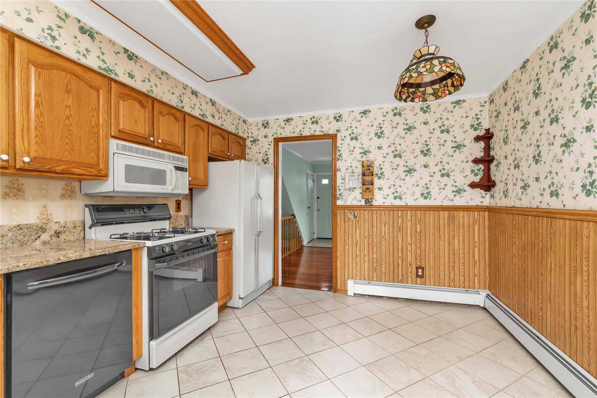 Glen Cove, NY 11542,20 Alex LN