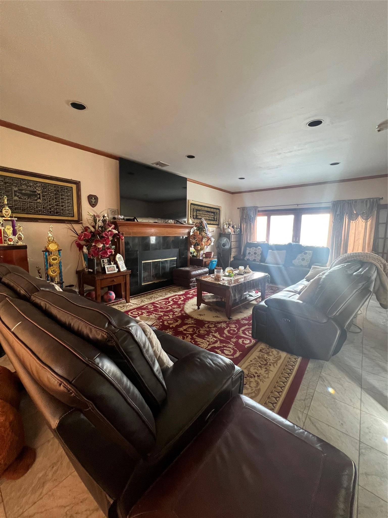 Yonkers, NY 10703,22 Truman AVE
