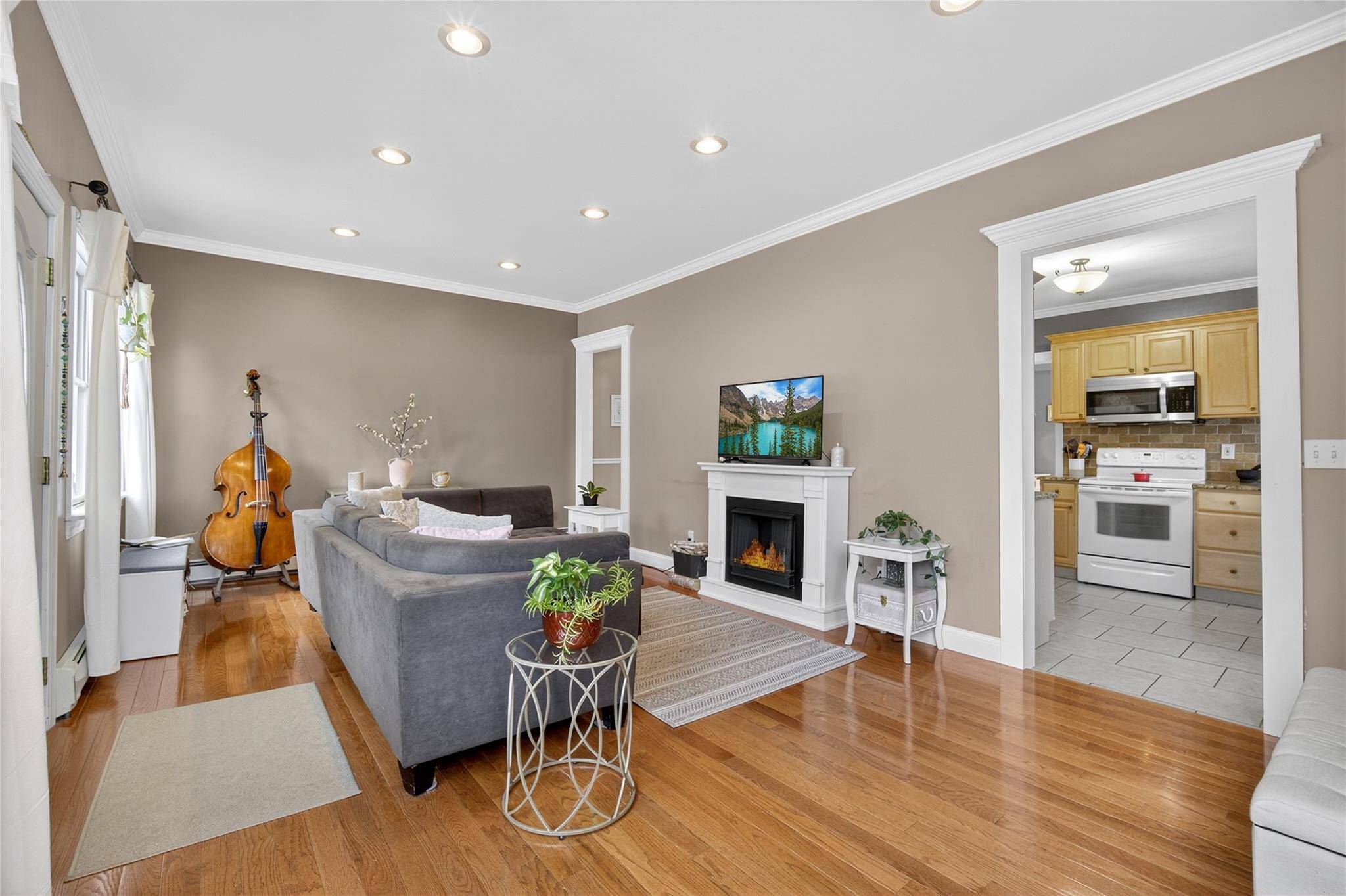 Carmel, NY 10512,45 Woodland DR