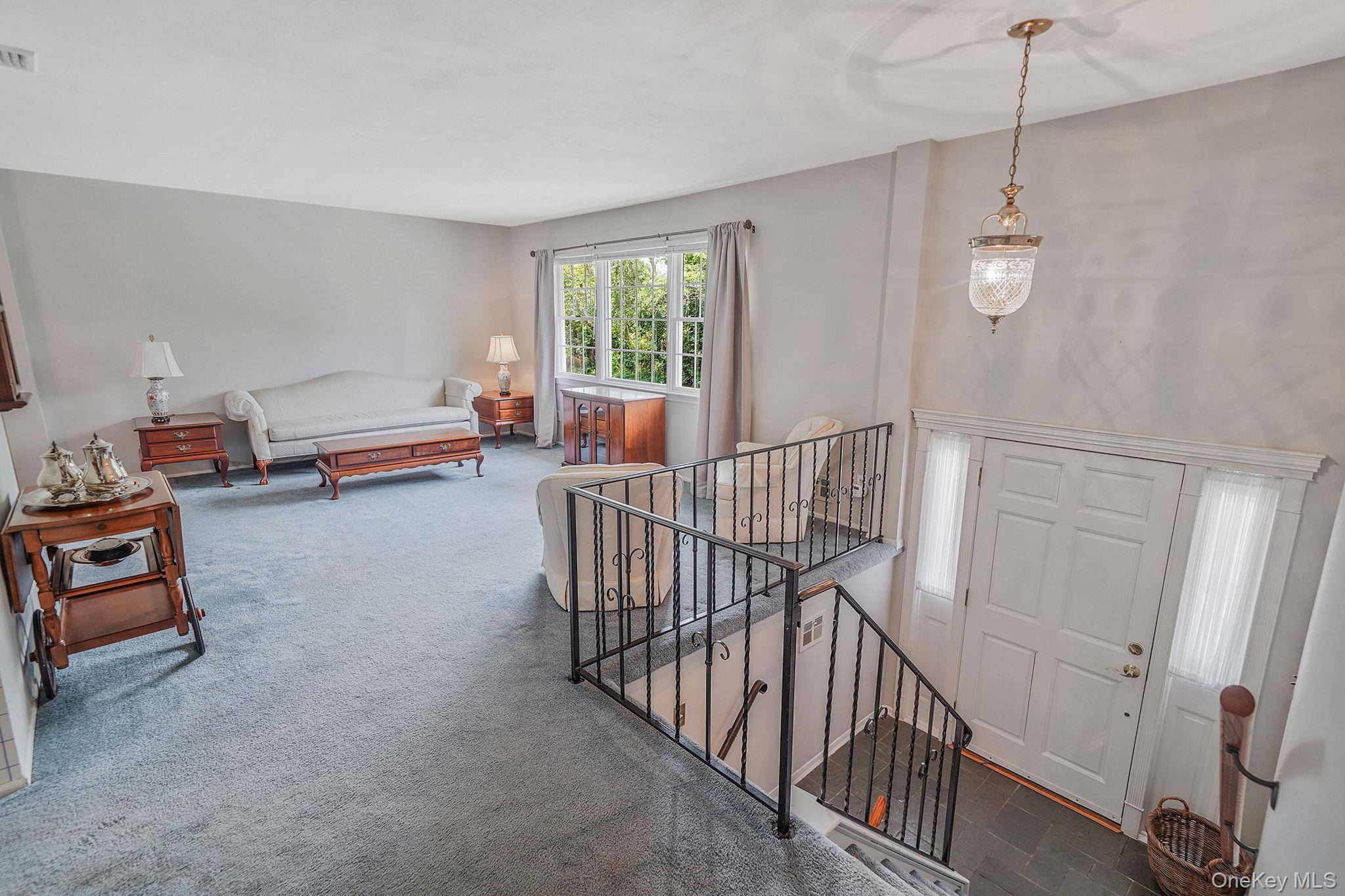 Sayville, NY 11782,708 Bohemia Pkwy