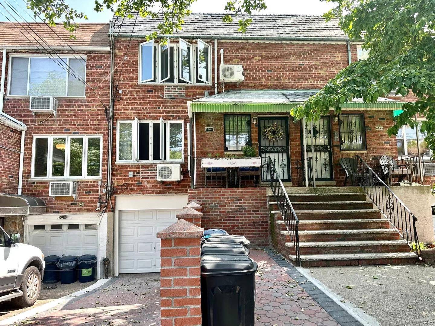 Middle Village, NY 11379,66-61 73rd PL