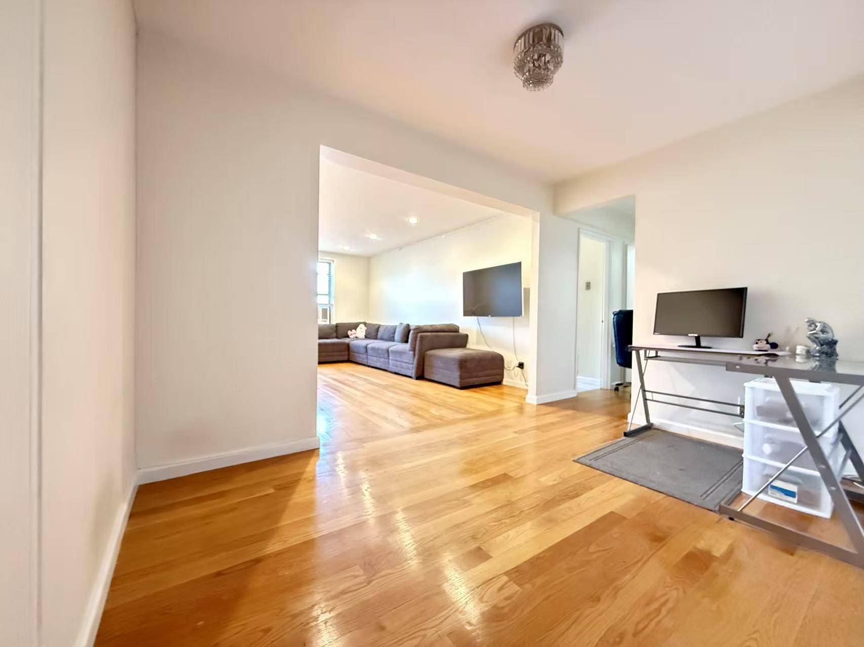 Flushing, NY 11354,38-15 149 ST #3F