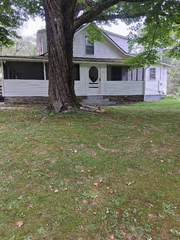 Highland, NY 12528,836 N Chodikee Lake RD