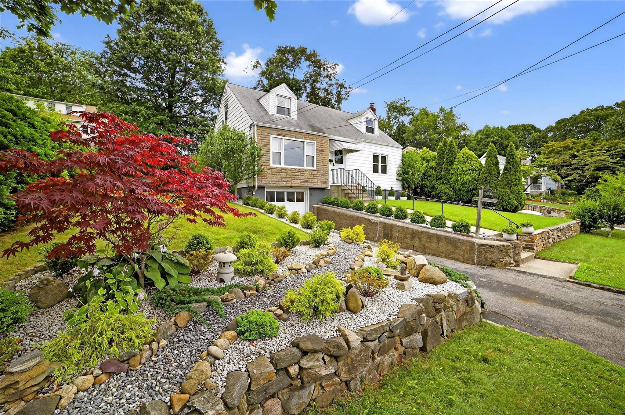 Yonkers, NY 10710,130 Cresthill RD