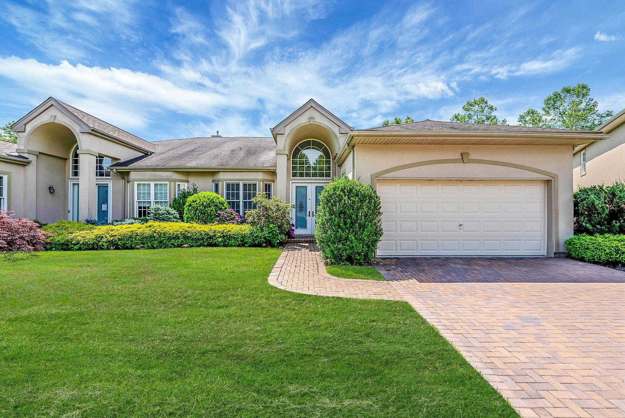 Melville, NY 11747,170 Altessa BLVD