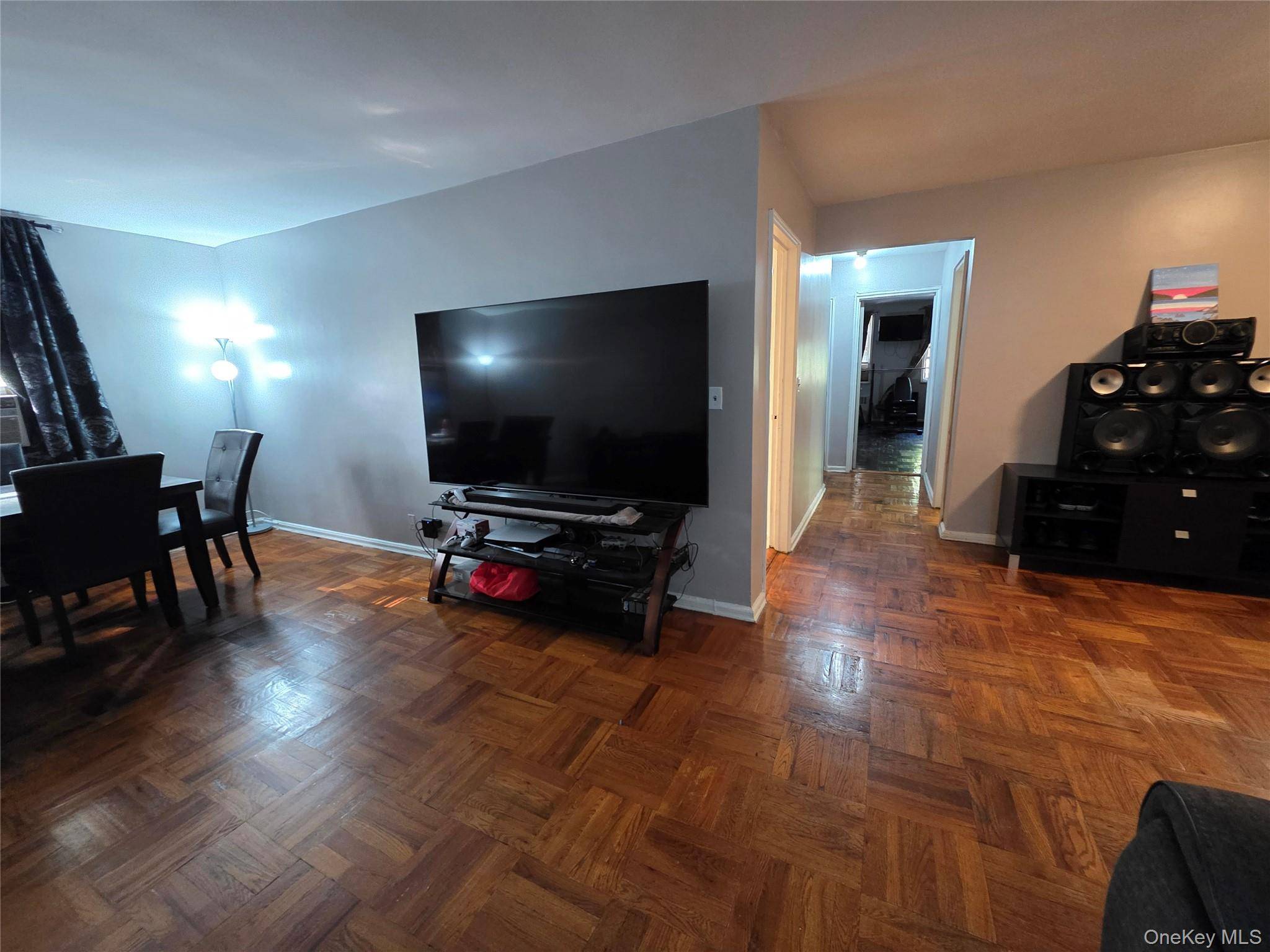 Bronxville, NY 10708,1234 Midland AVE #1c