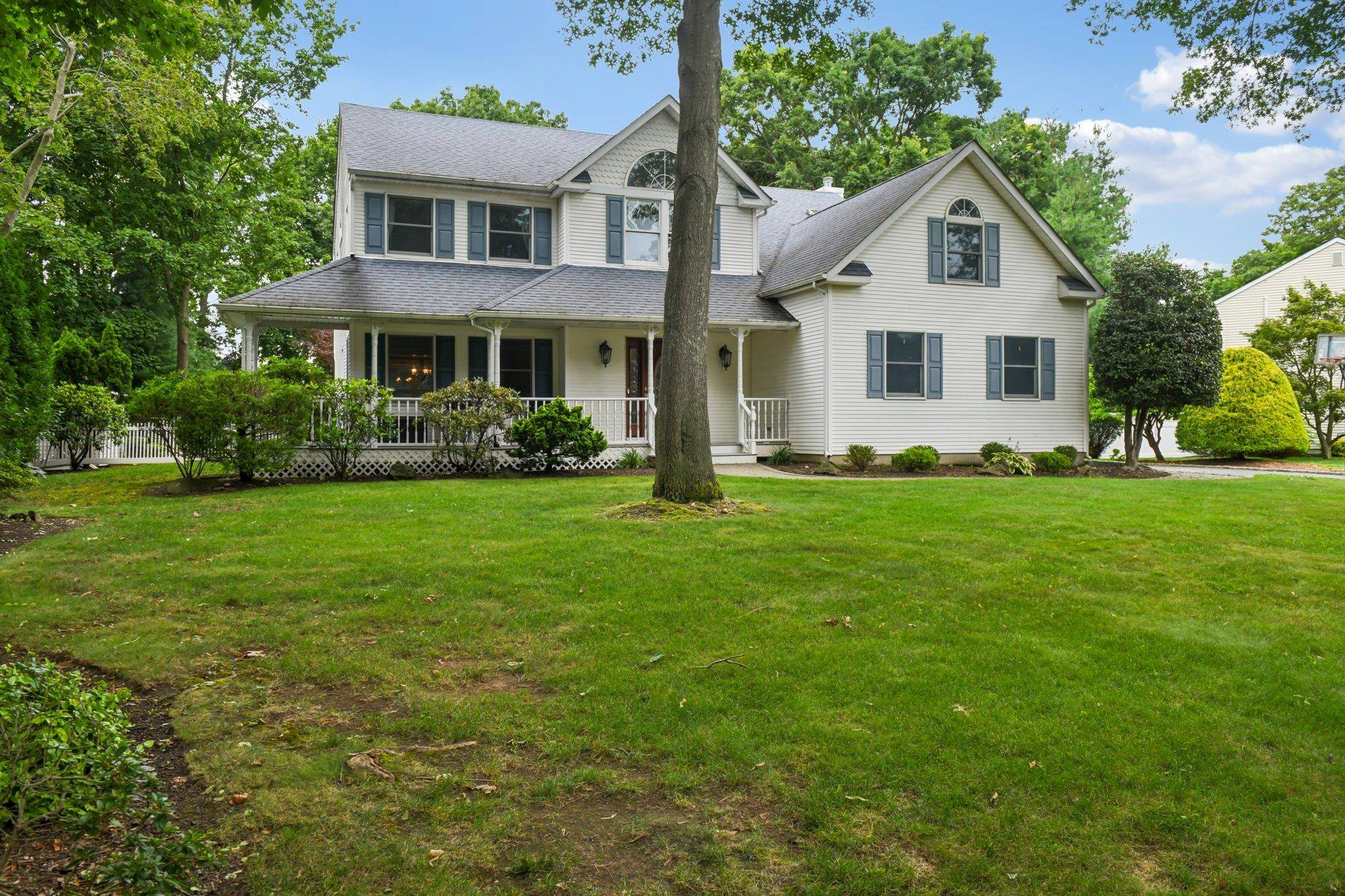 Saint James, NY 11780,5 Aspen CIR