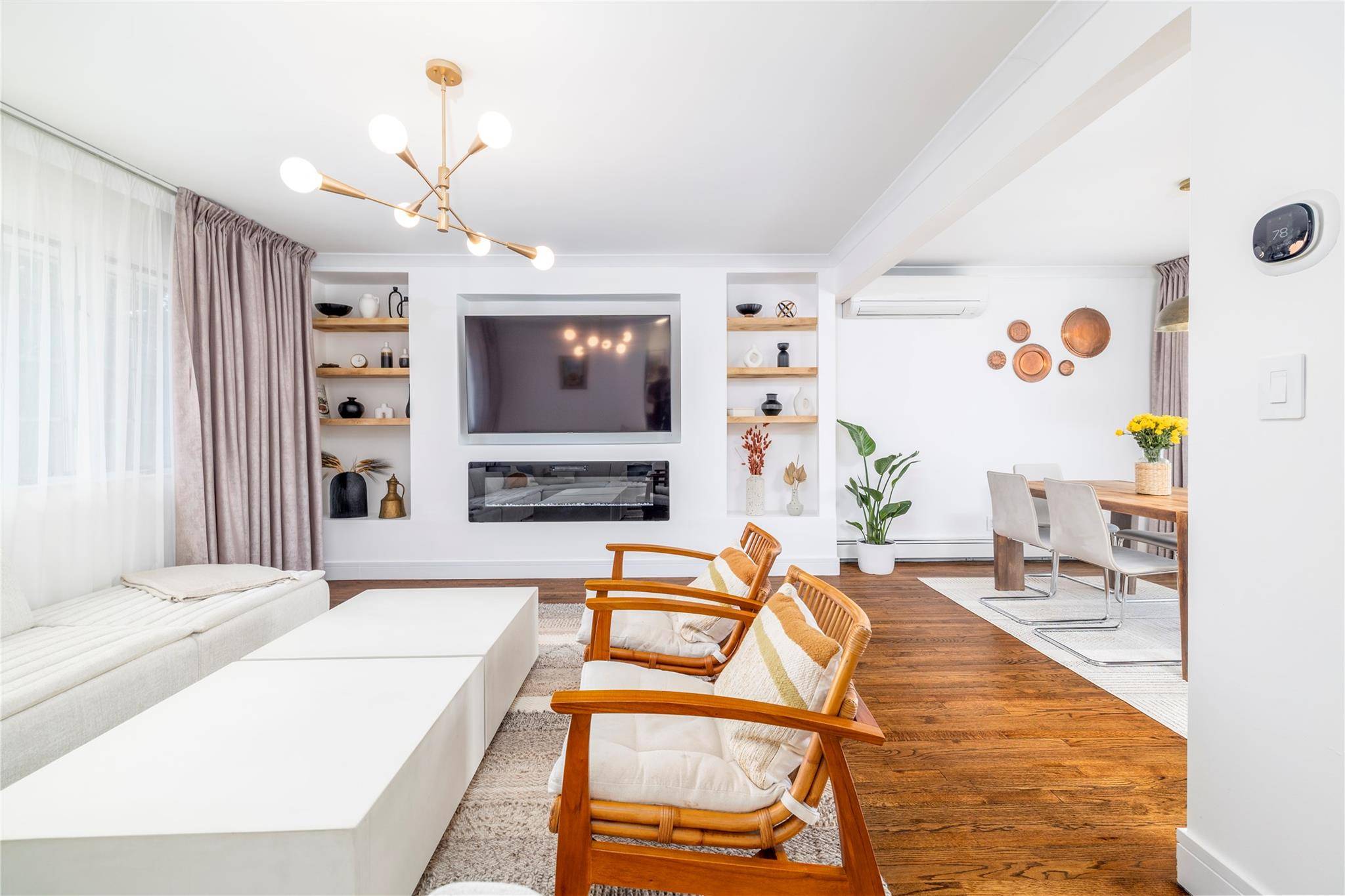 Oceanside, NY 11572,60 Concord AVE