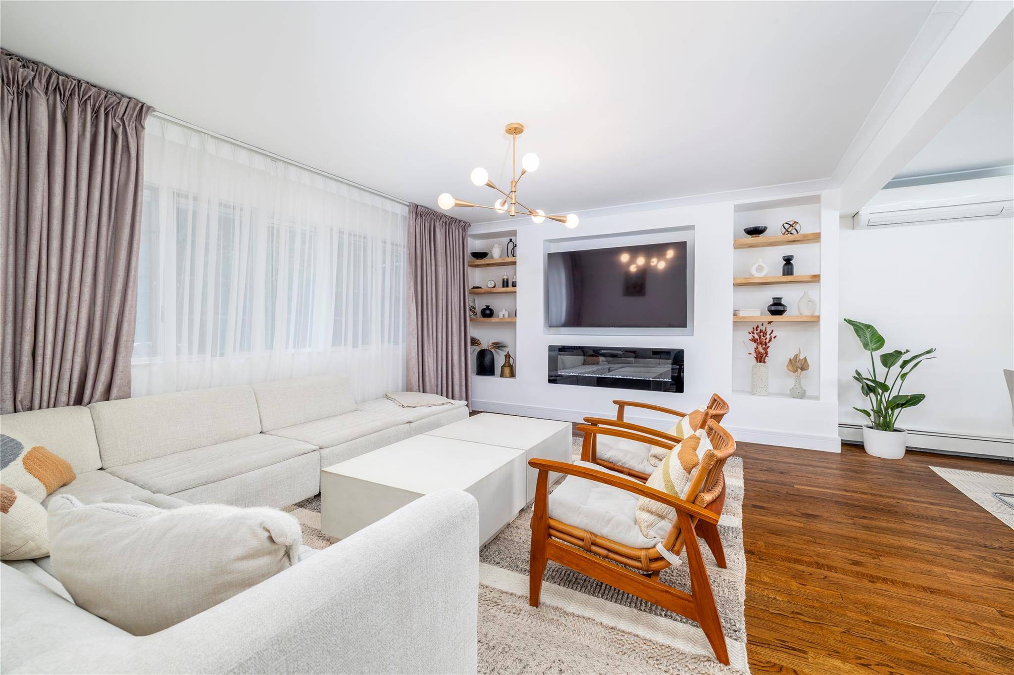 Oceanside, NY 11572,60 Concord AVE