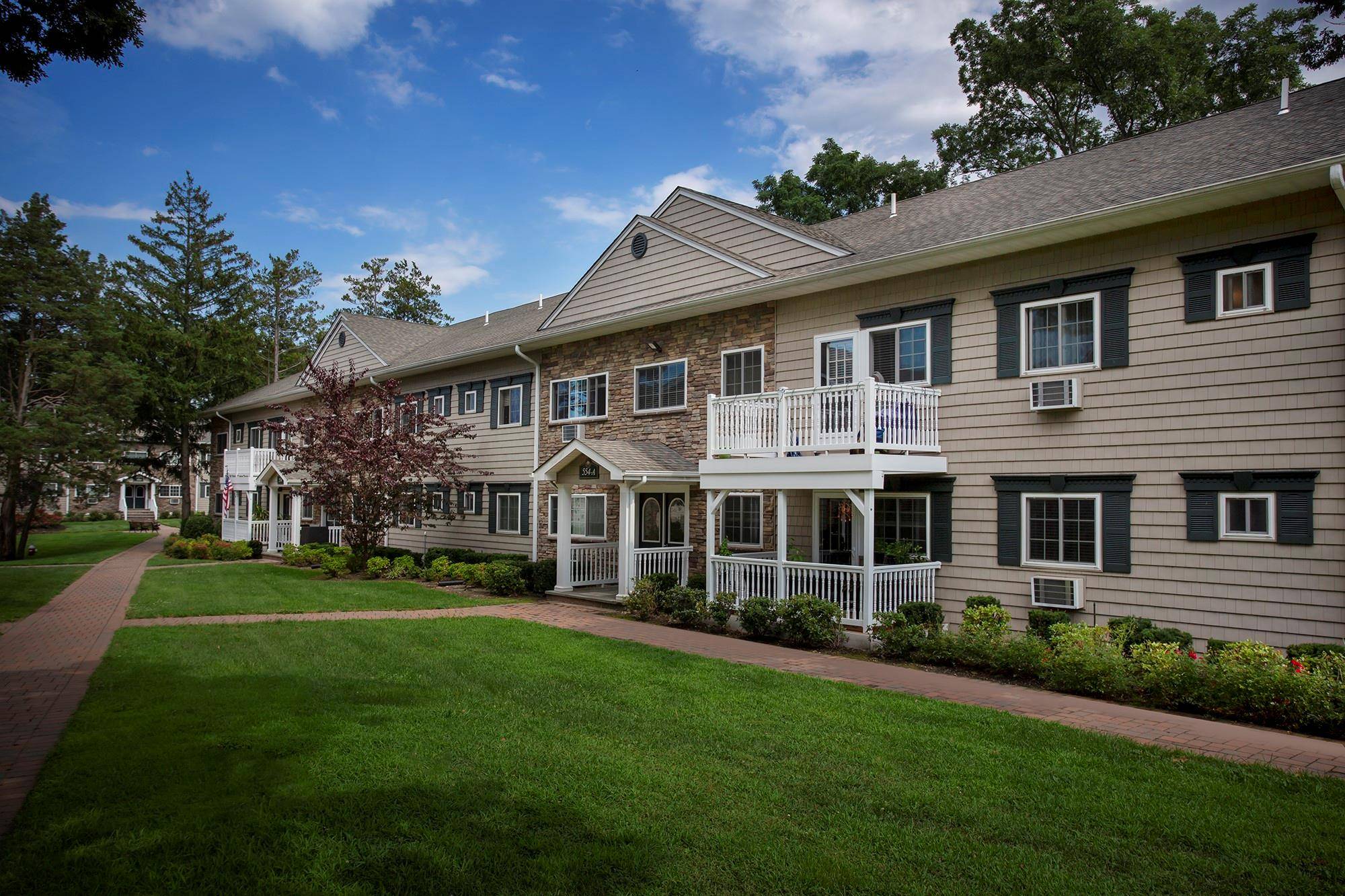 Hauppauge, NY 11788,554 New HWY #3-1h