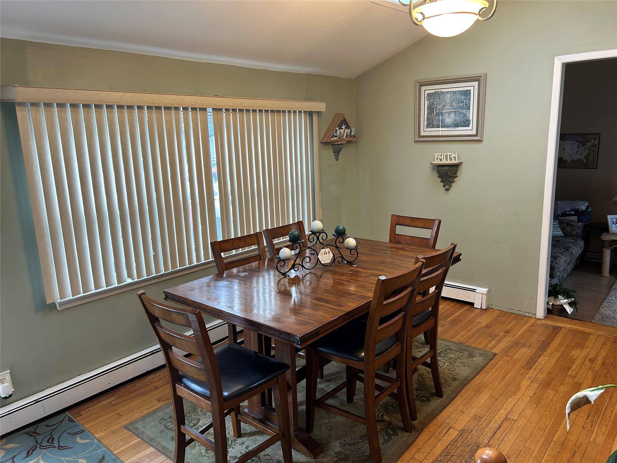Lindenhurst, NY 11757,440 N Monroe AVE