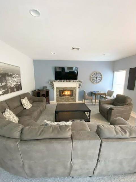 West Islip, NY 11795,31 Constance CT