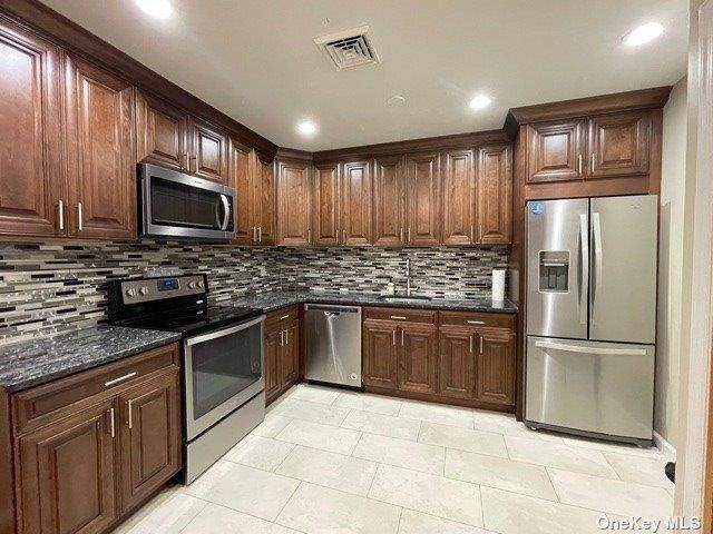 Kings Park, NY 11754,21 W Main ST #B