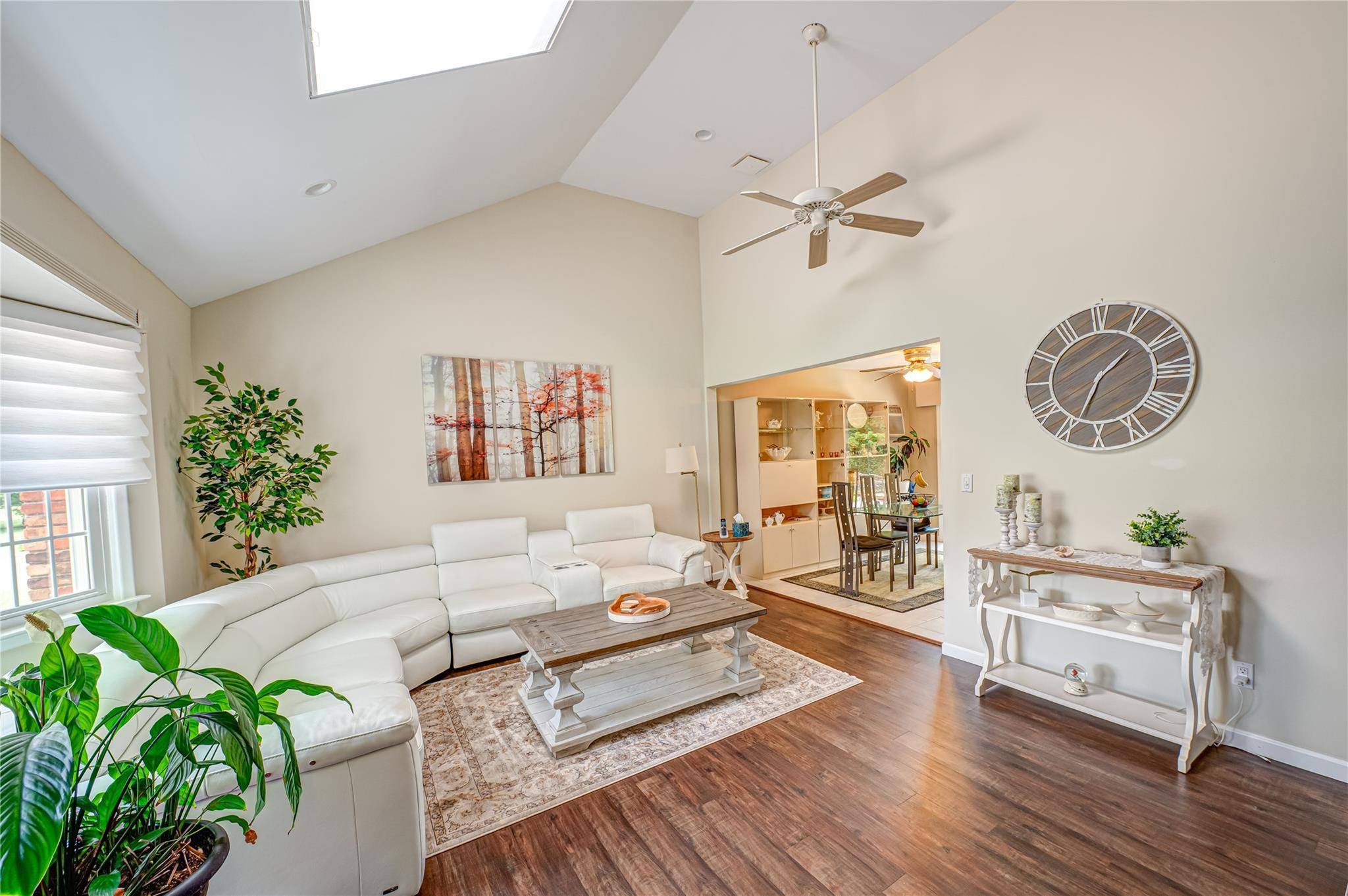 Kings Park, NY 11754,24 Thistle LN