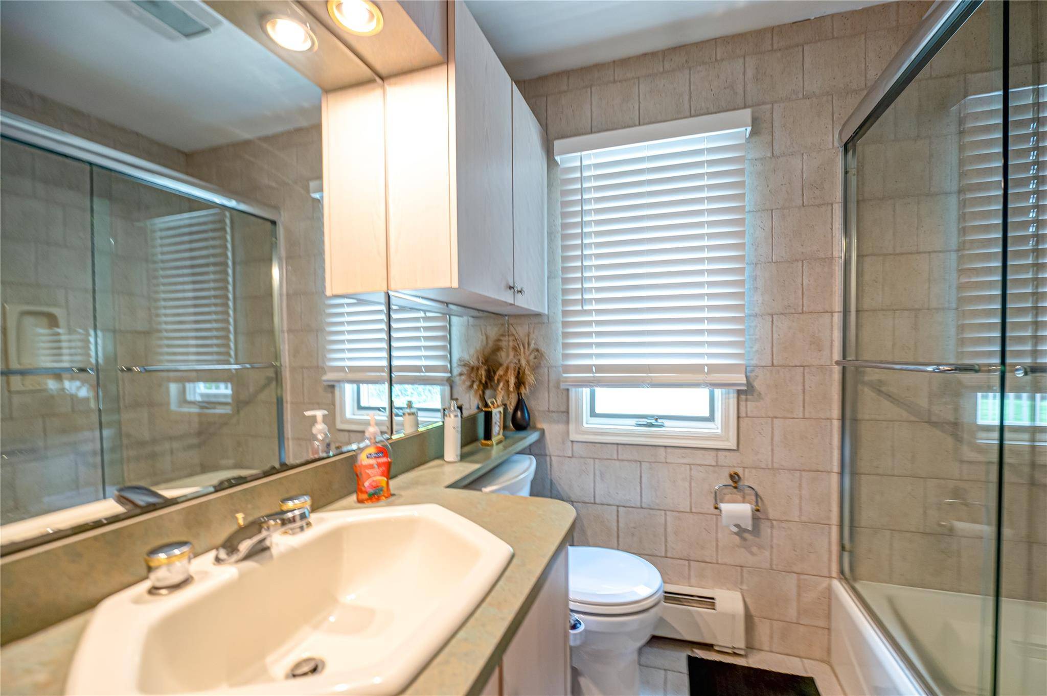 Kings Park, NY 11754,24 Thistle LN