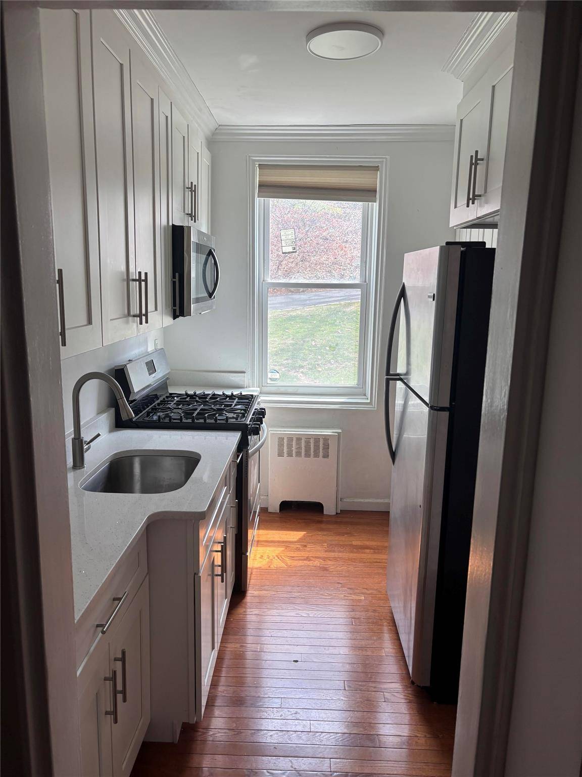 Yonkers, NY 10708,1133 Midland AVE #1K
