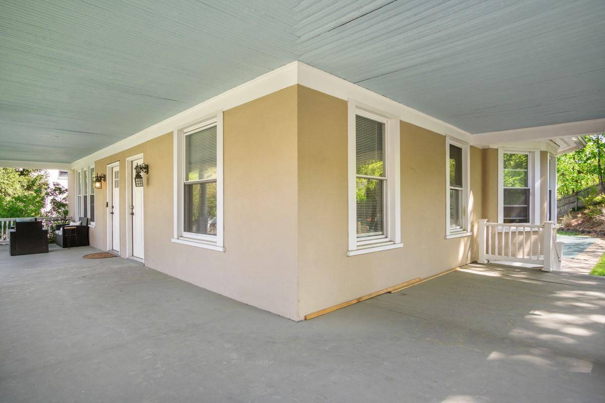 Nyack, NY 10960,21 Cornelison AVE