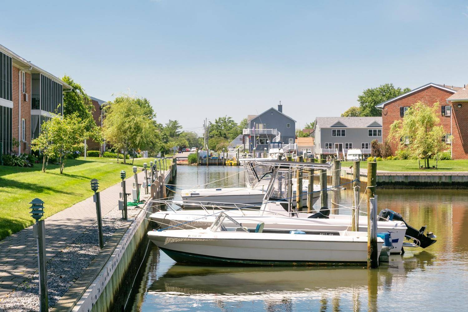 West Babylon, NY 11704,302 Captains Drive