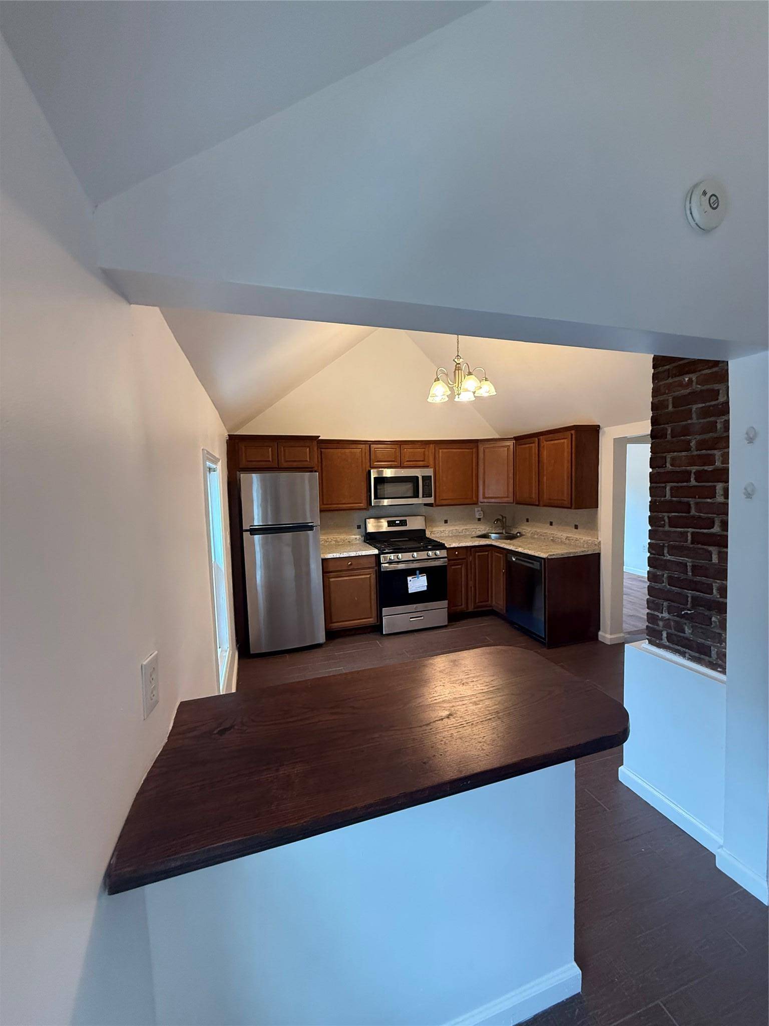 Bay Shore, NY 11706,136 5th AVE