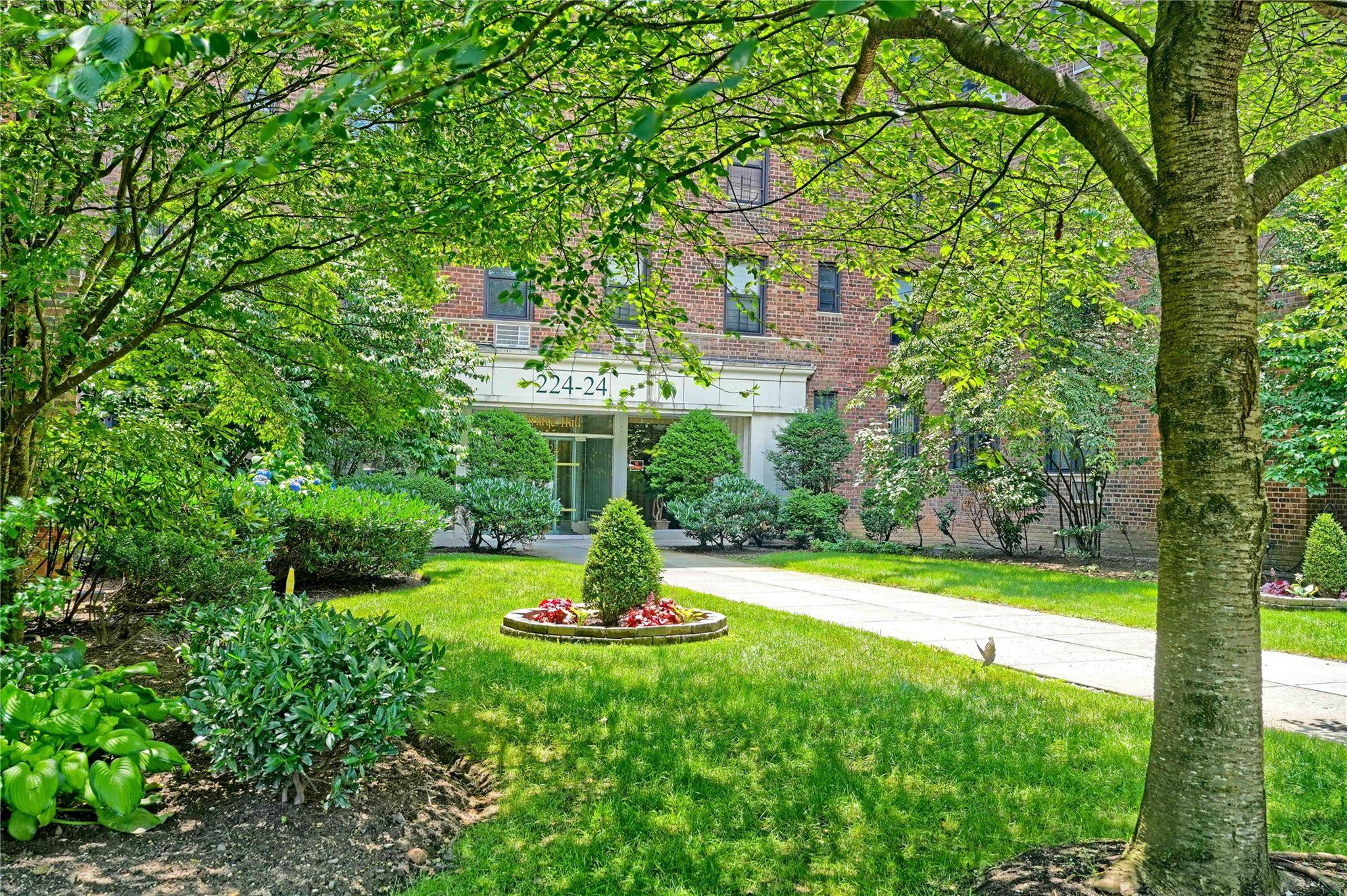 Oakland Gardens, NY 11364,22424 Union TPKE #3C