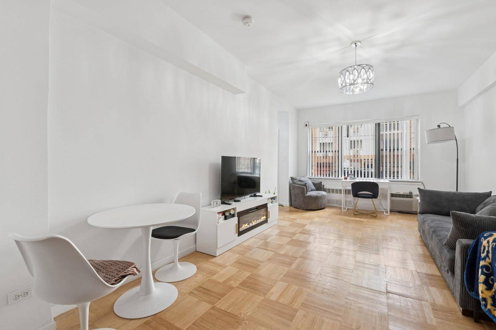 Forest Hills, NY 11375,76-26 113th ST #1B