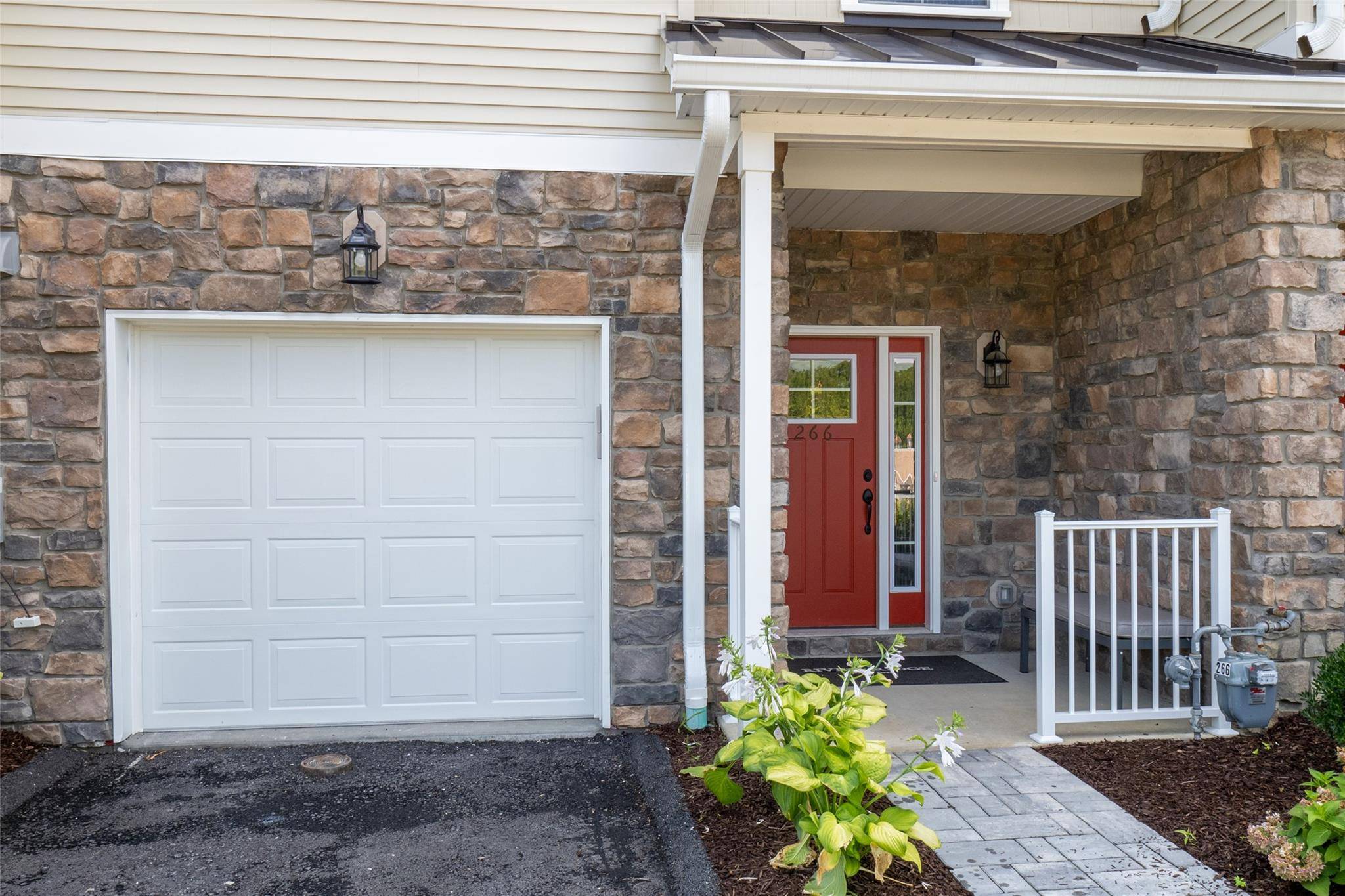 Hyde Park, NY 12538,311 Hudson View Terrace