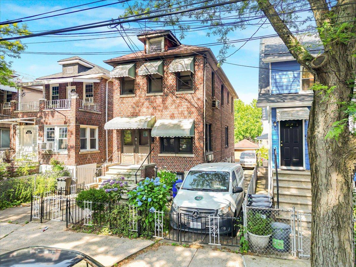 Bronx, NY 10466,4026 Wickham AVE