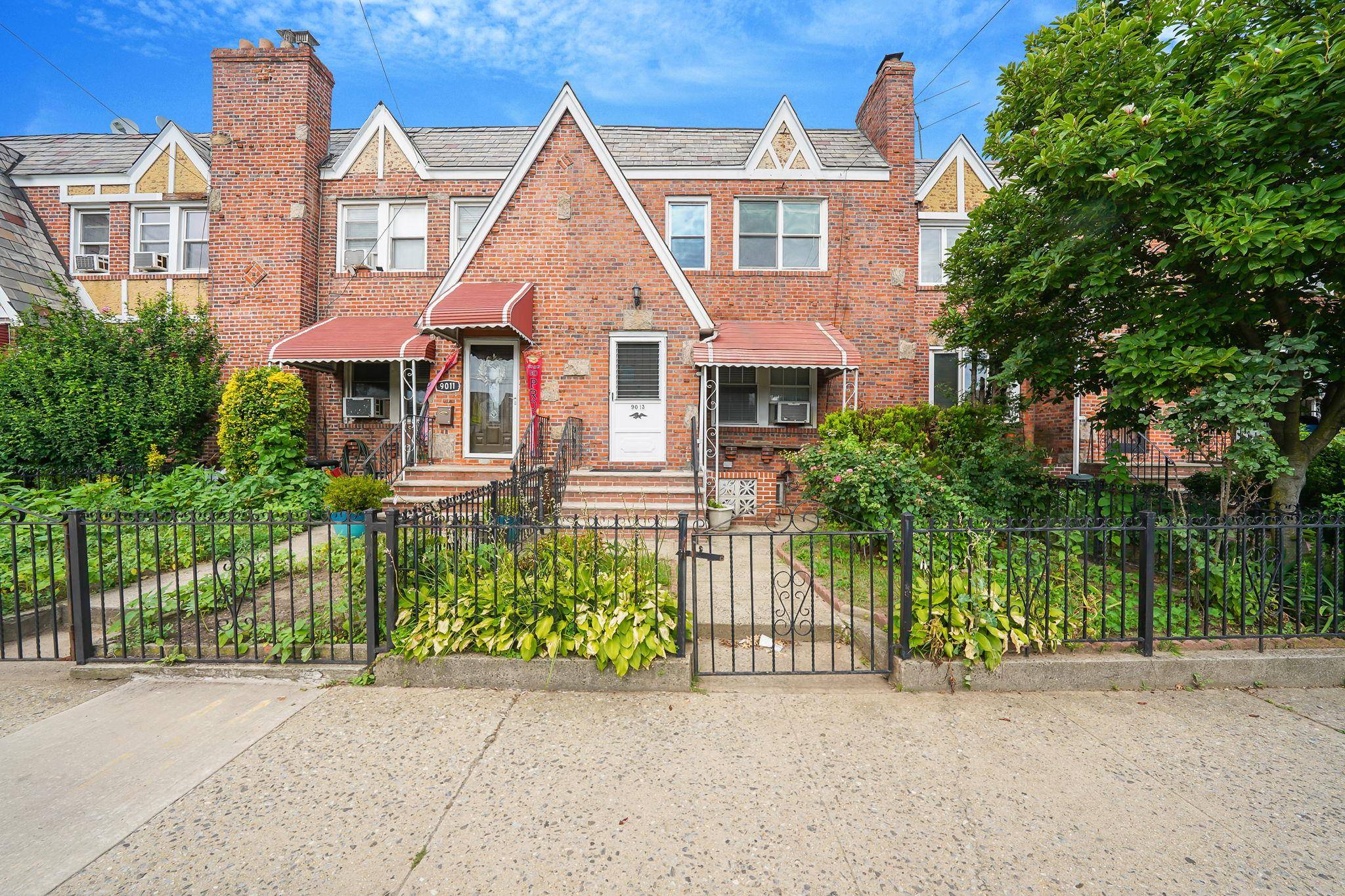 Queens Village, NY 11428,90-13 Francis Lewis BLVD