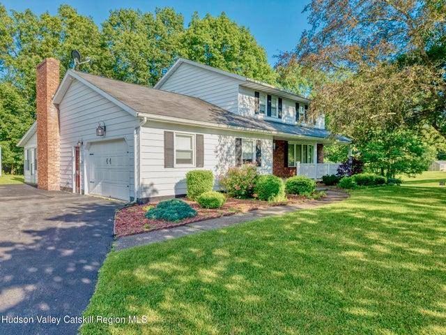 Saugerties, NY 12477,135 Hilltop RD
