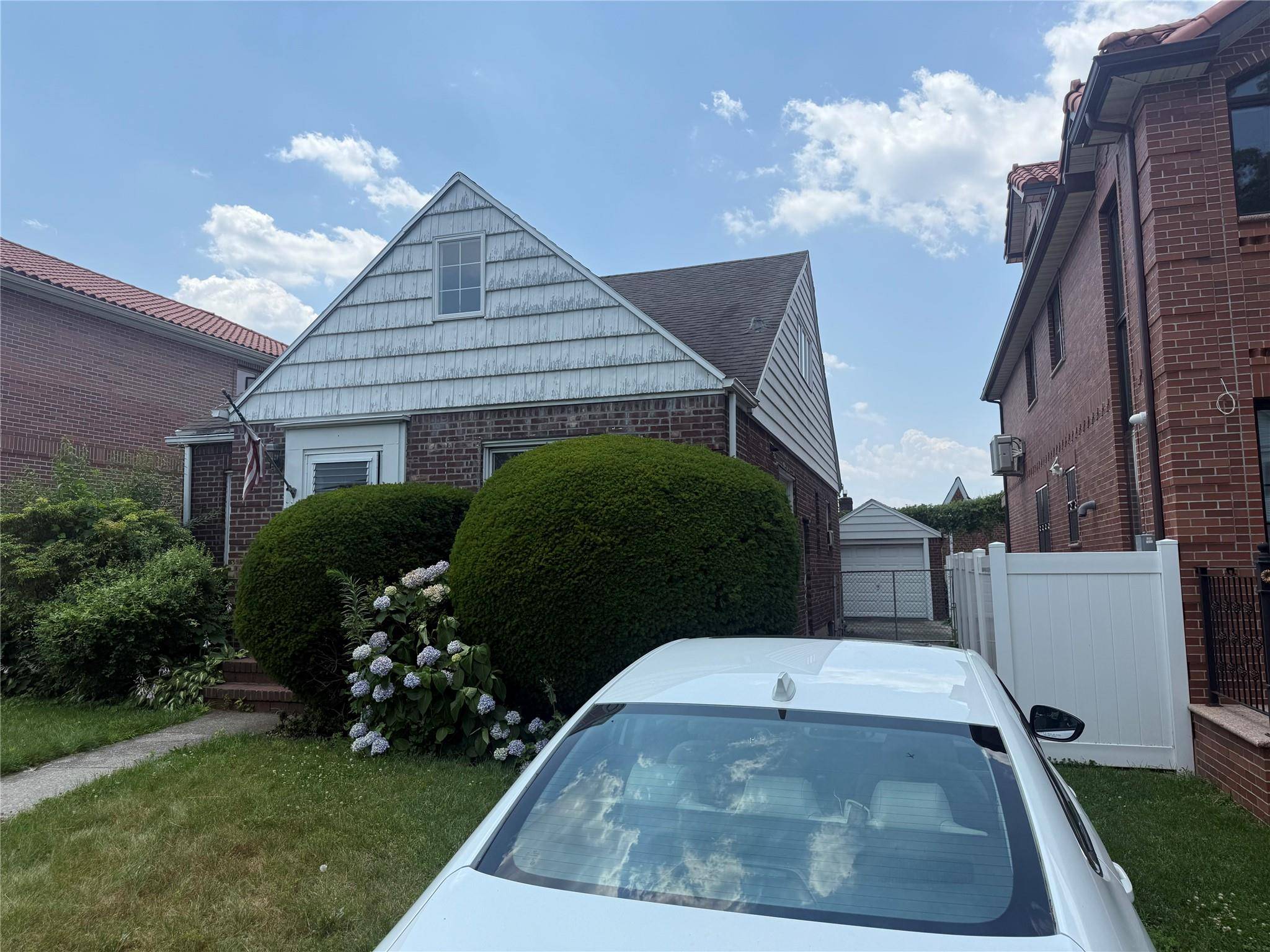 Bayside, NY 11361,35-16 203 ST