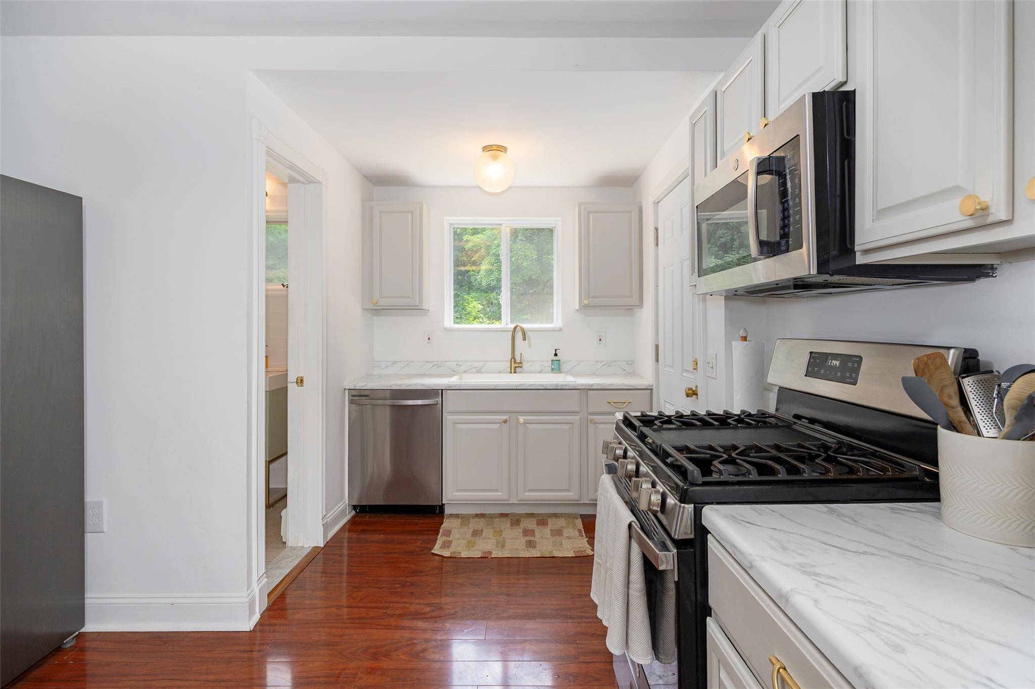 Beacon, NY 12508,22 Tompkins AVE