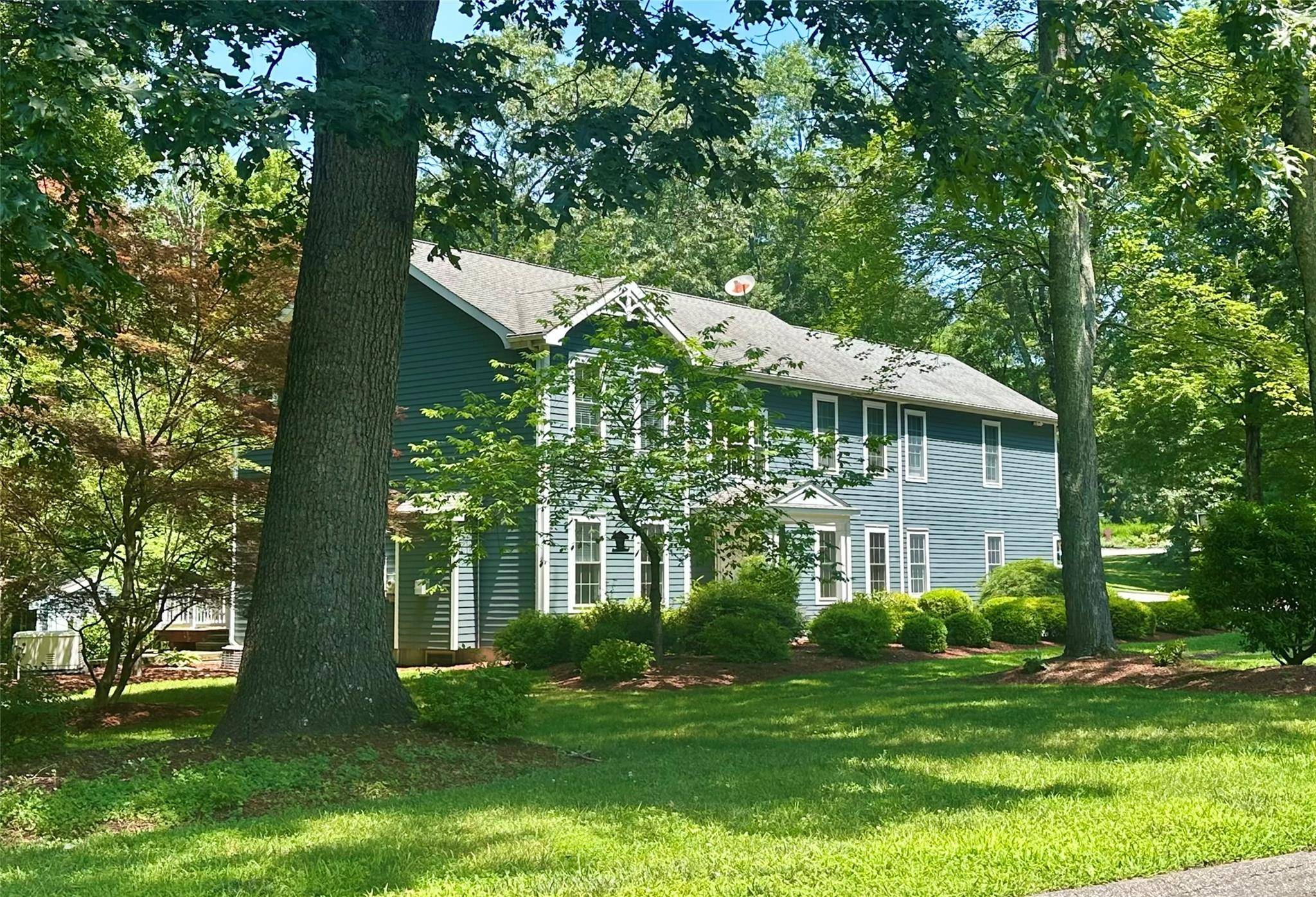Carmel, NY 10512,31 Farm Lake CT