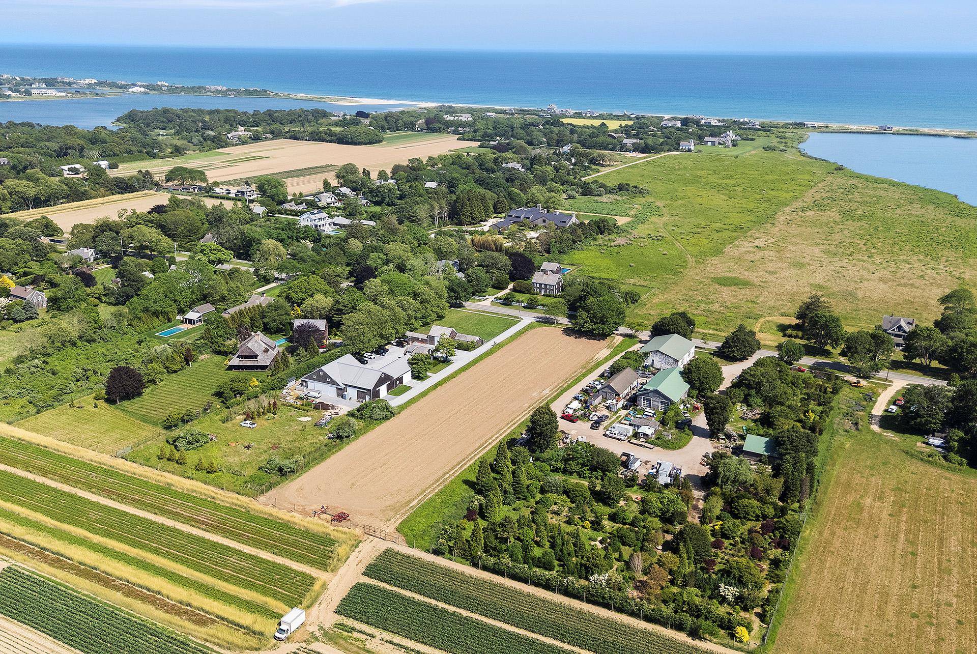 Wainscott, NY 11975,89 Wainscott Main ST