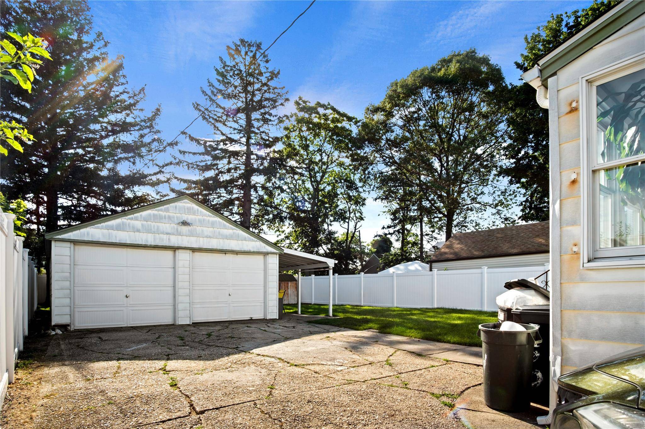 Uniondale, NY 11553,550 Armond ST