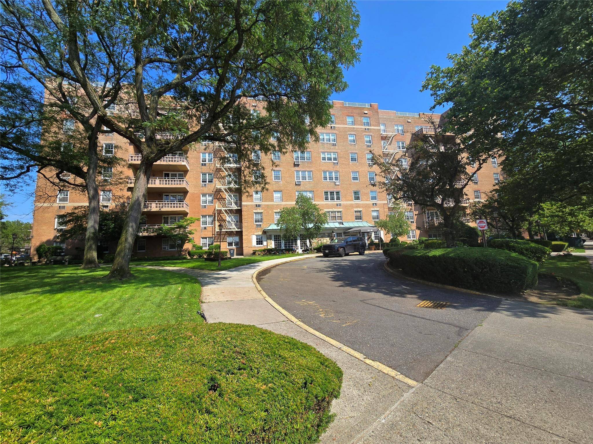 Howard Beach, NY 11414,151-35 84th ST #1C