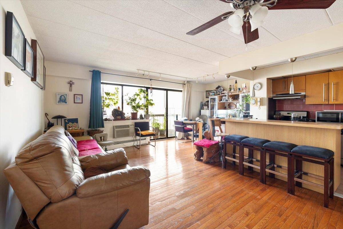 Flushing, NY 11354,3520 147th ST #8C