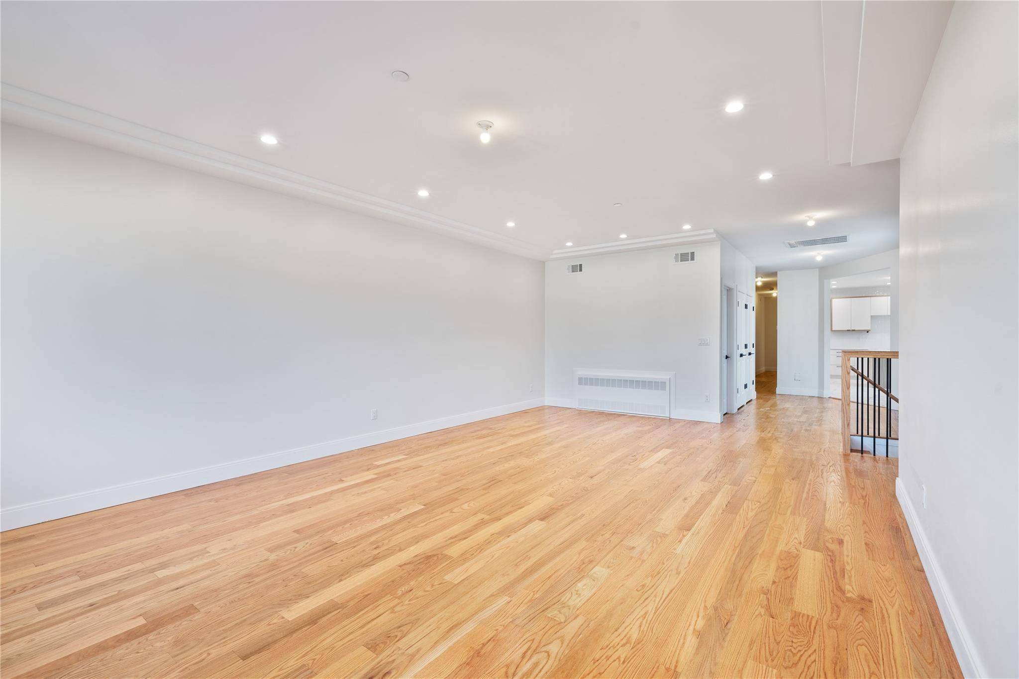 Monsey, NY 10952,19 Rita AVE ##301