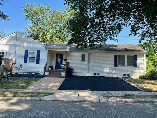Northport, NY 11768,301 Laurel CT