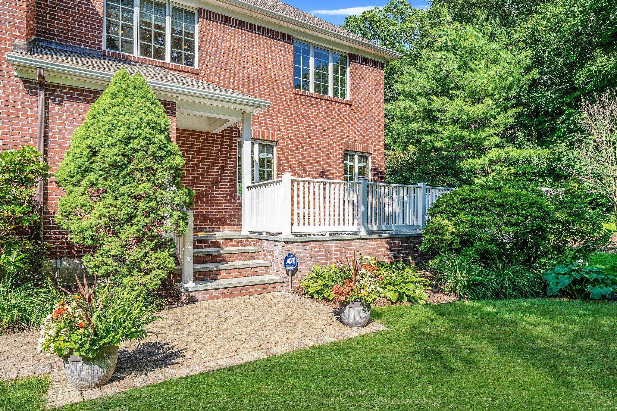 Dix Hills, NY 11746,7 Hunter CT