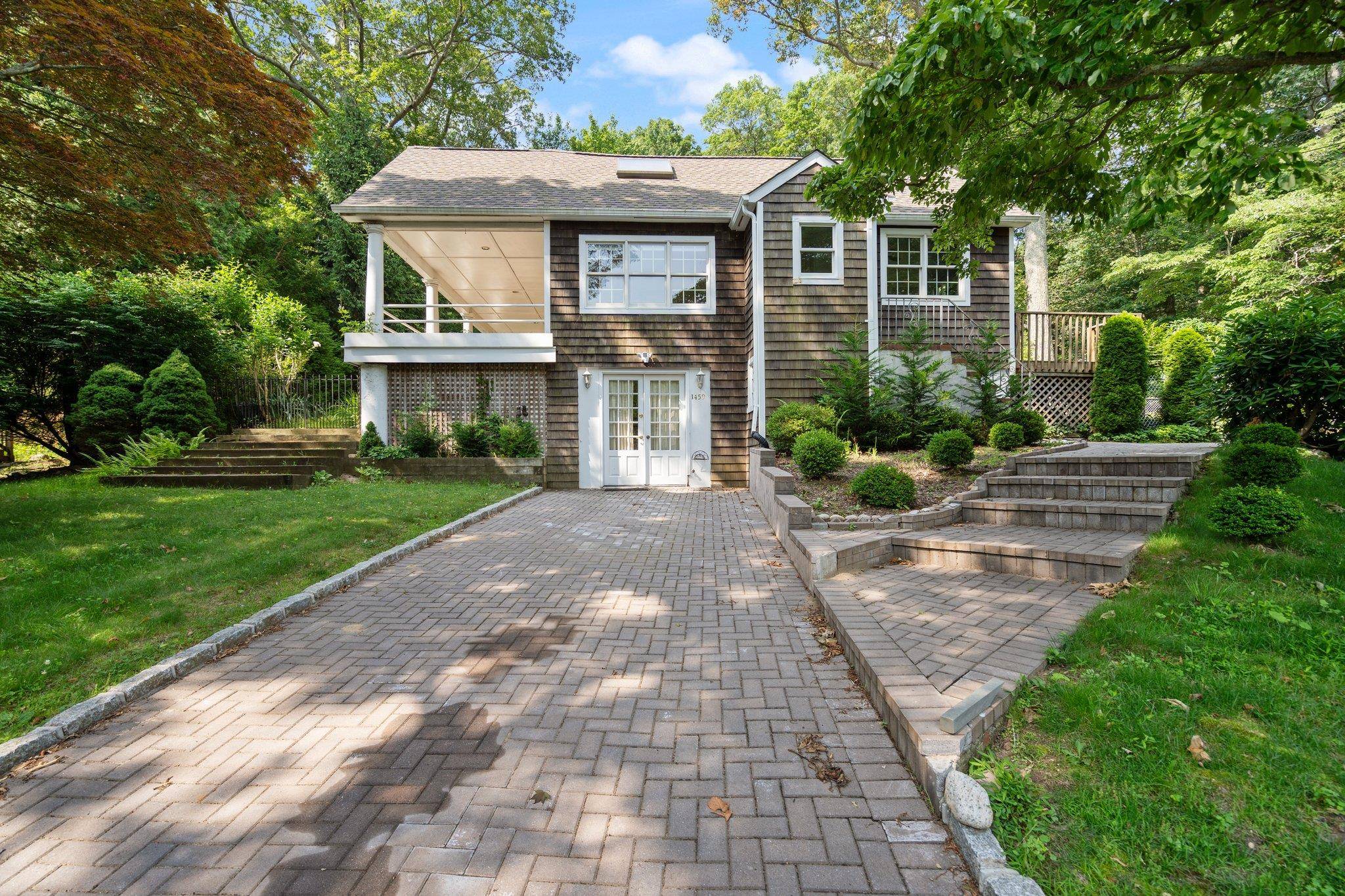 Wading River, NY 11792,1459 N Country RD