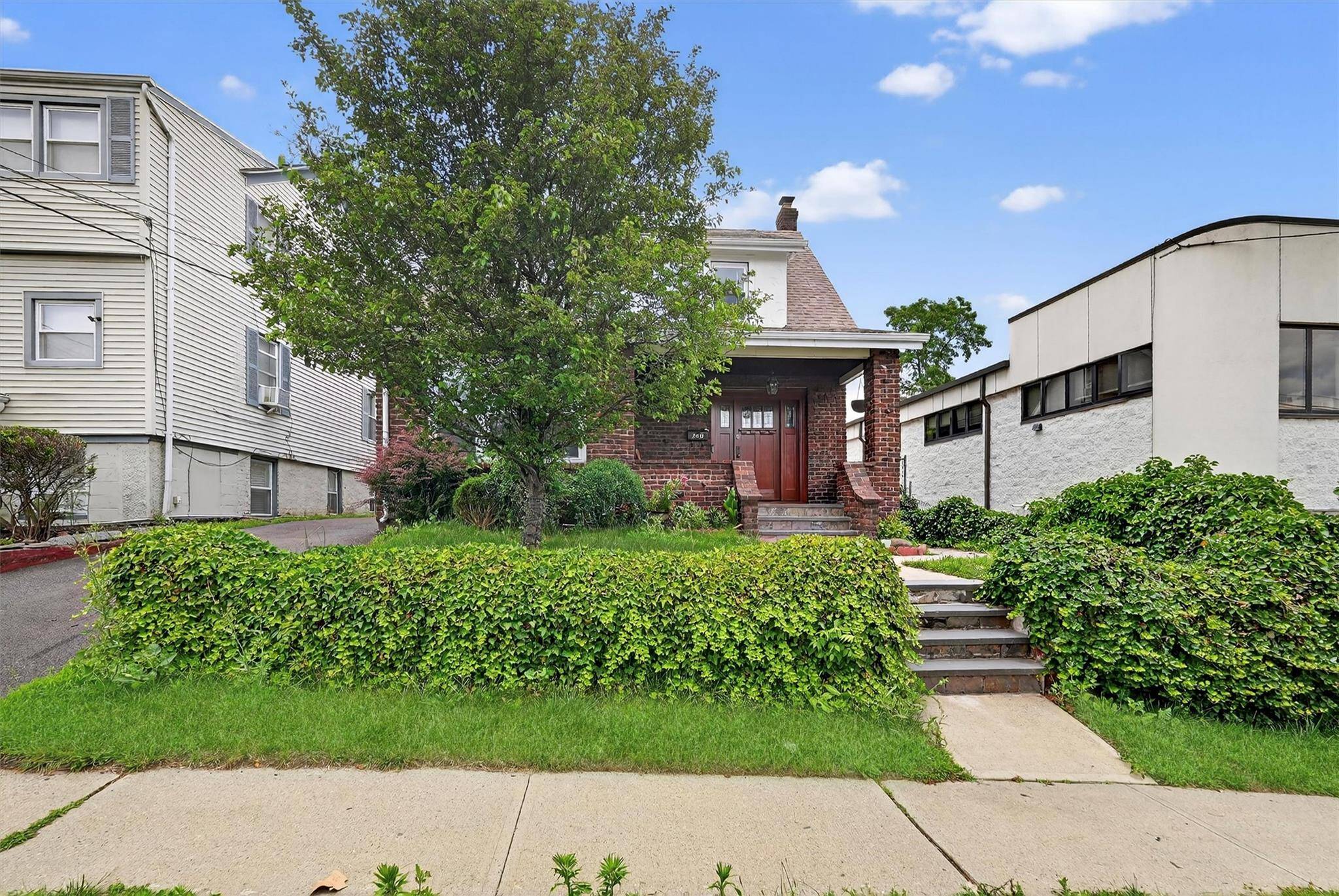Nyack, NY 10960,260 High AVE