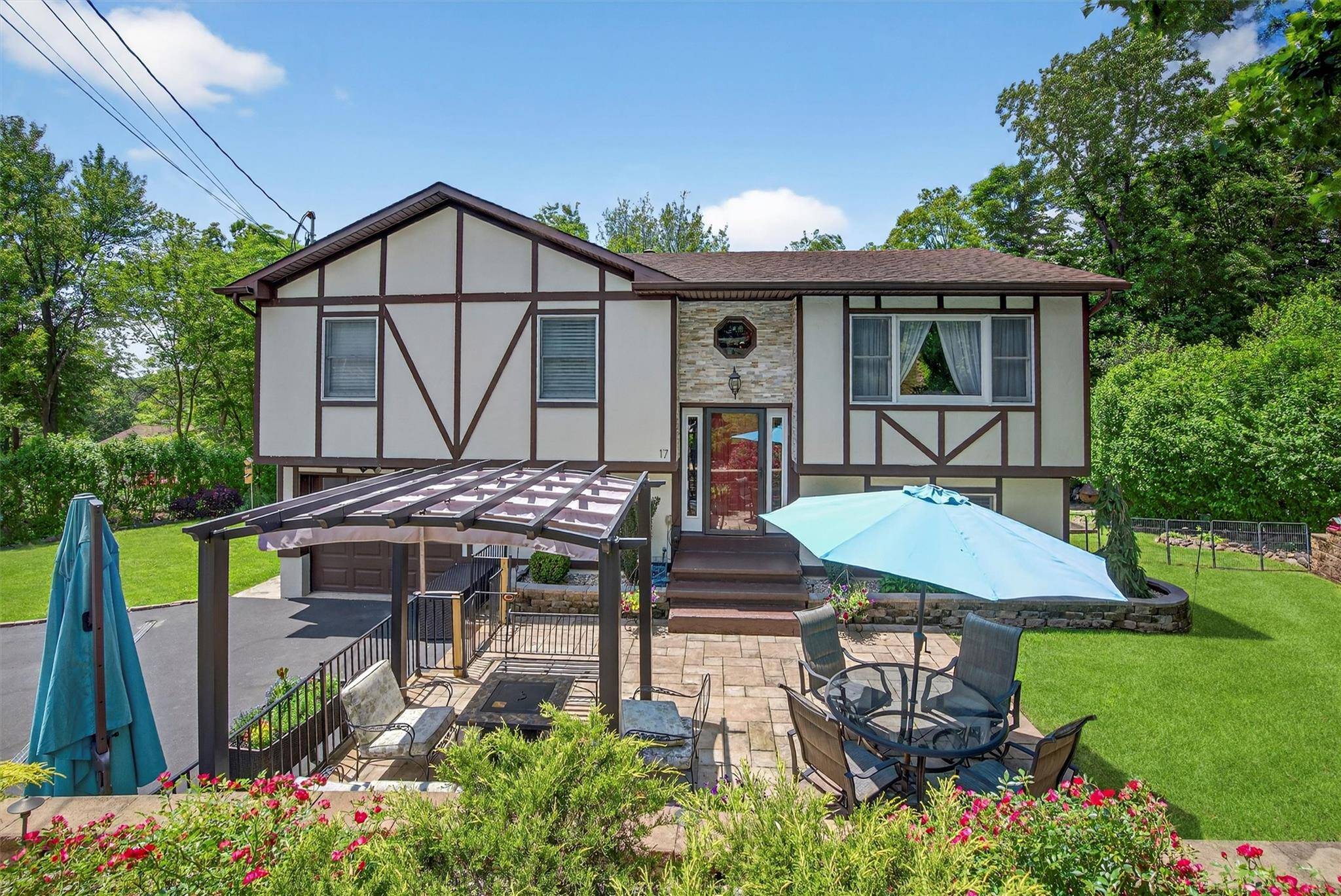 Highland Mills, NY 10930,17 Highland DR