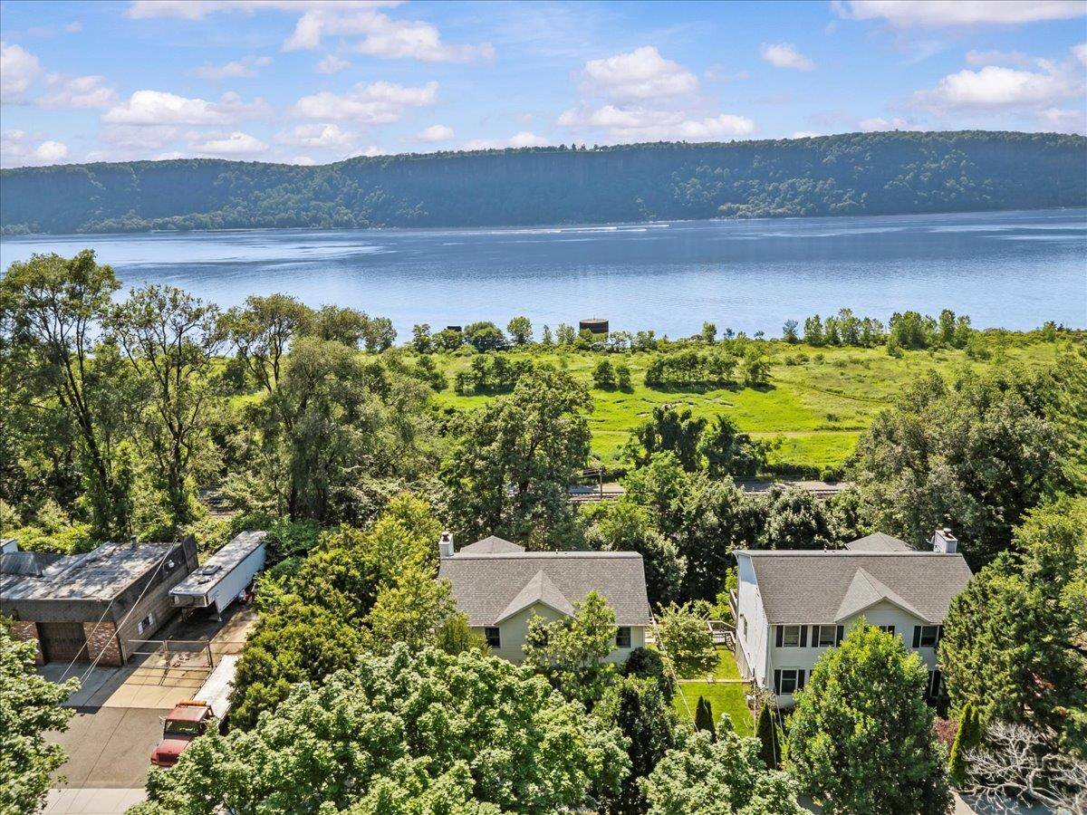 Hastings-on-hudson, NY 10706,349 Warburton AVE
