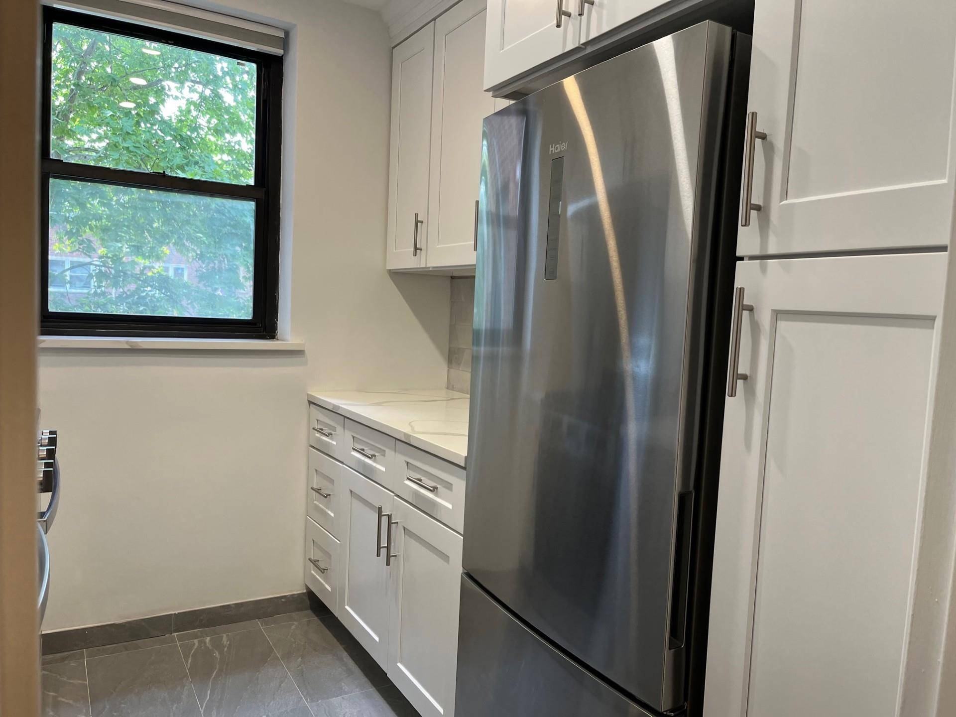 Flushing, NY 11358,191-09 39 AVE #164