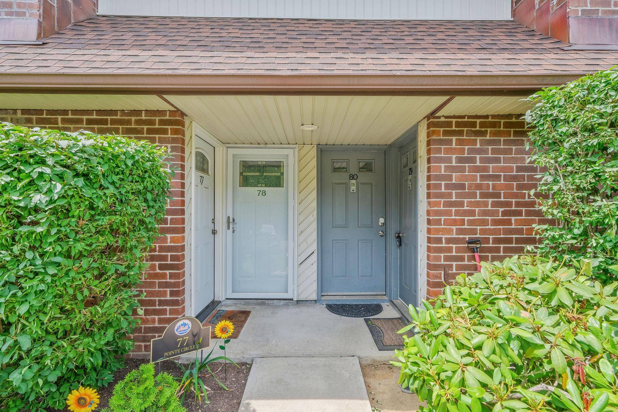 Coram, NY 11727,80 Pointe CIR #80